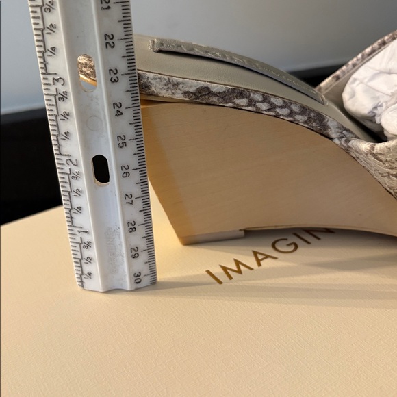 *Vince Camuto IM-DAHRA ROCCIA White Gold DOMINO Snake Print Open Toe Wedges - Picture 16 of 16